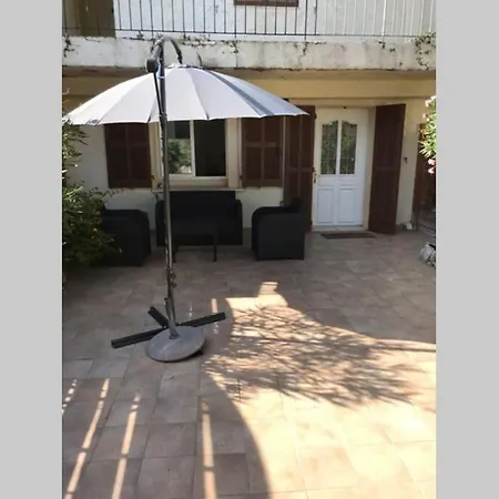 Апартаменты Appartement Avec Jardinet/Cour Кальви