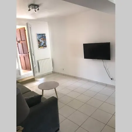 Appartamento Appartement Avec Jardinet/Cour Calvi (Corsica)