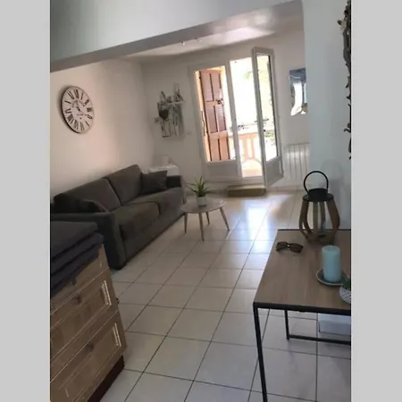 Appartamento Appartement Avec Jardinet/Cour *